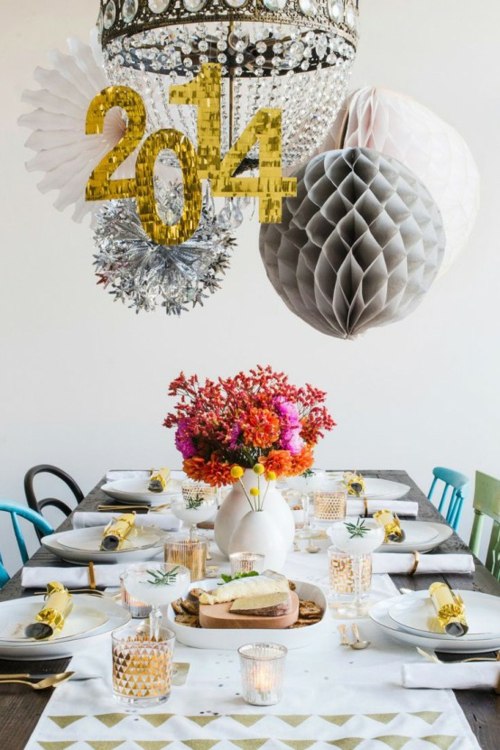 Deco ideas New Year table design