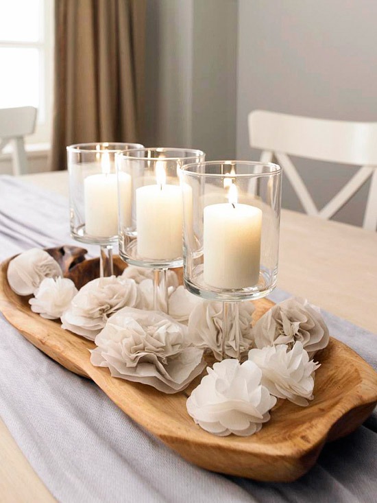 Christmas ideas-table-deco-candles-white-flowers-decorative-fabric