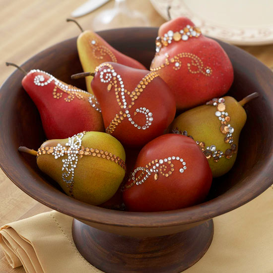 christmas table-ideas-deco-pears-decorated-rhinestones christmas table ideas