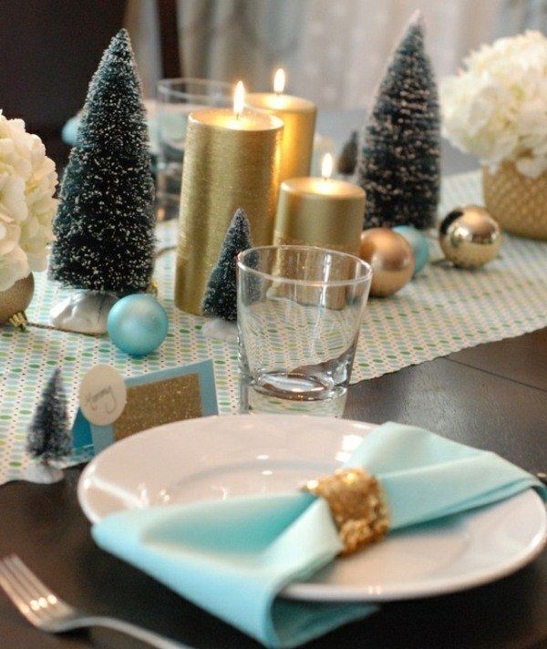 ideas-table-decoration-Christmas-candles-color gold-fir-green-christmas