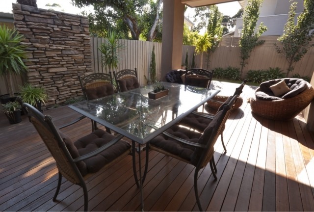 ideas-terrace-wood-table-glass-chairs-cushions-brown ideas terrace wood