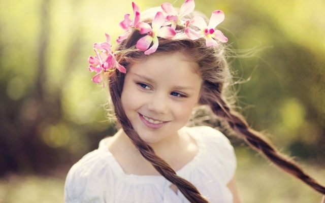 idea hairstyle little girl flowers