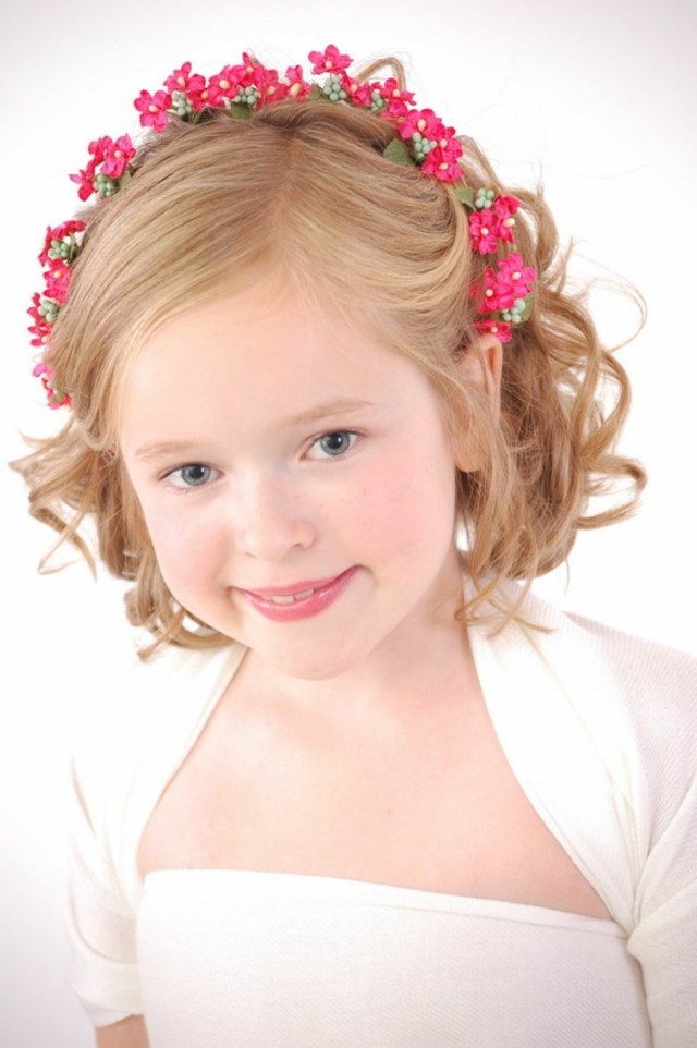 idea hairstyle little girl tiara