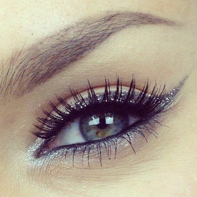 makeup eyes light blue green simple gray shiny elegant mascara