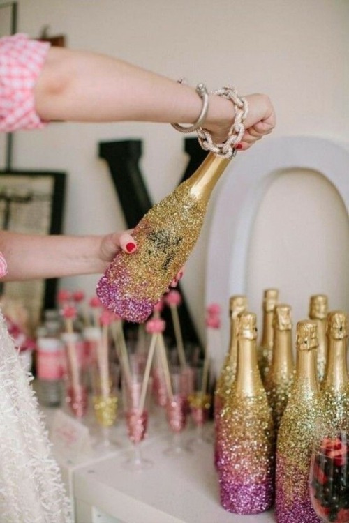 New Year champagne deco idea