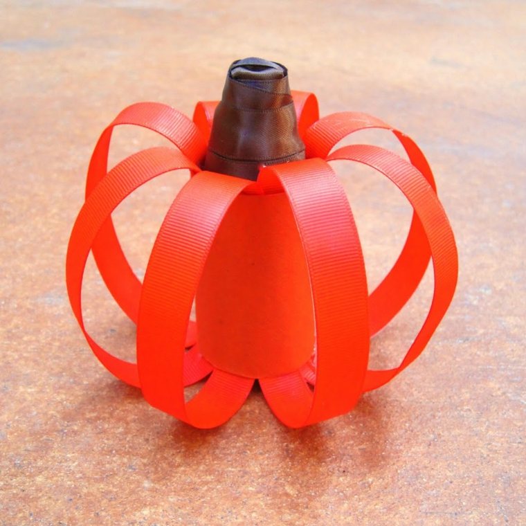 deco recycle idea pumpkin ribbon