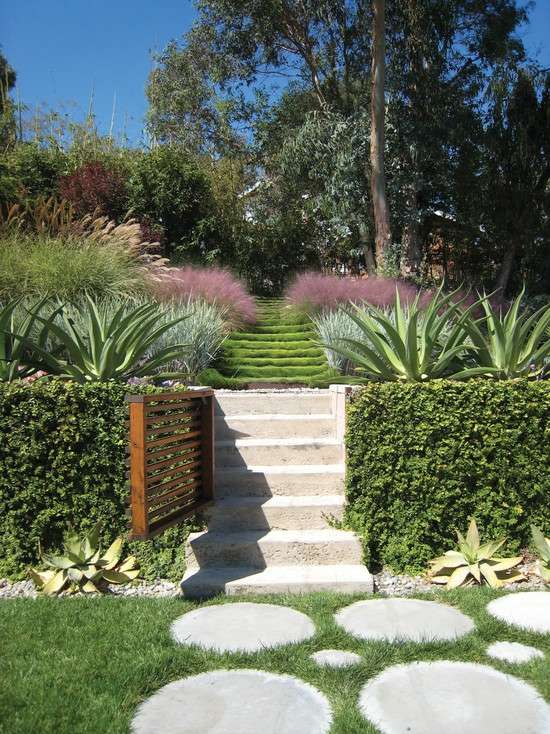 modern garden deco idea