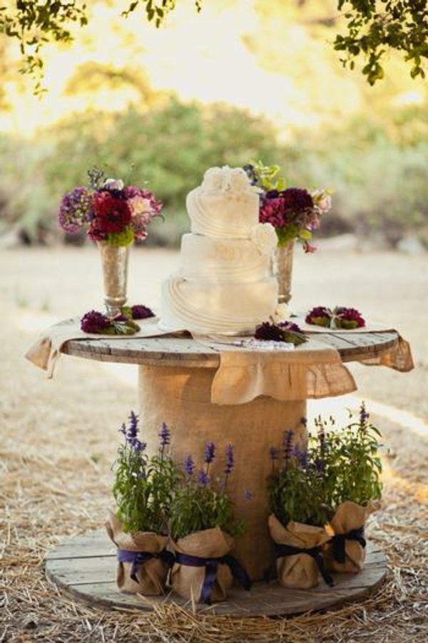 rustic outdoor wedding deco idea