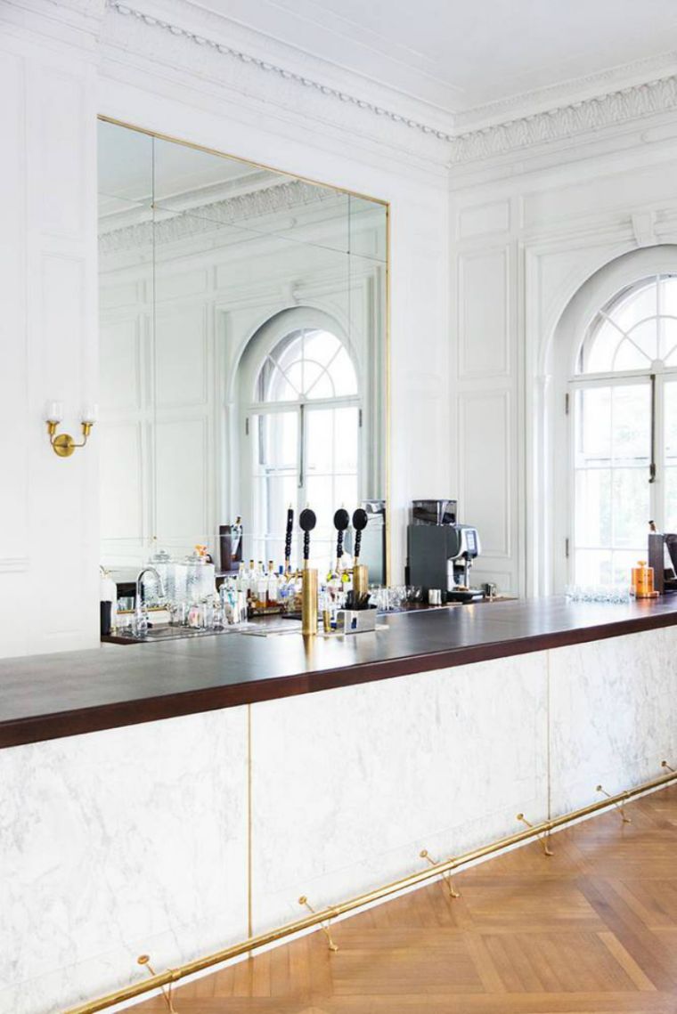 idee-deco lounge-bar-with-marble countertop