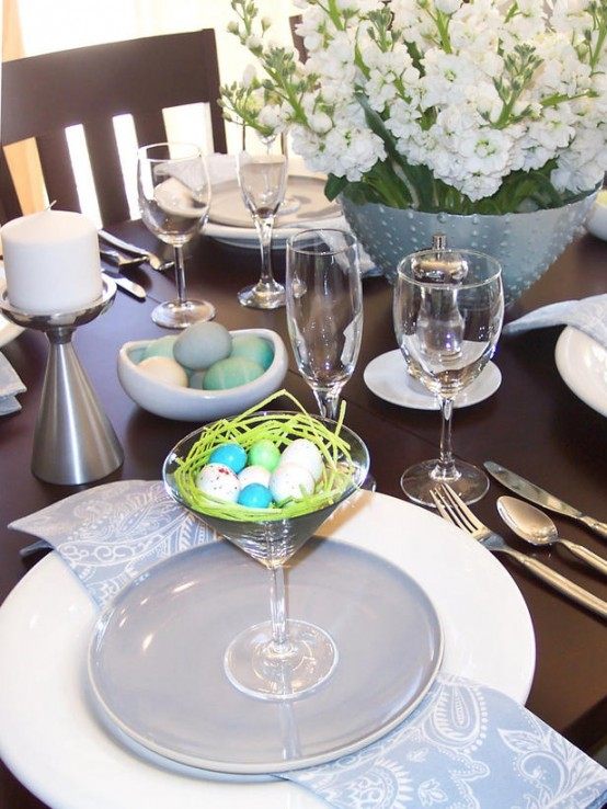 decorative idea table easter eggs glass