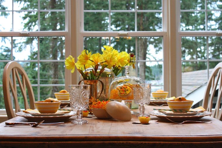 deco idé bord våren blomsterdekorasjon midtpunkt narcissus