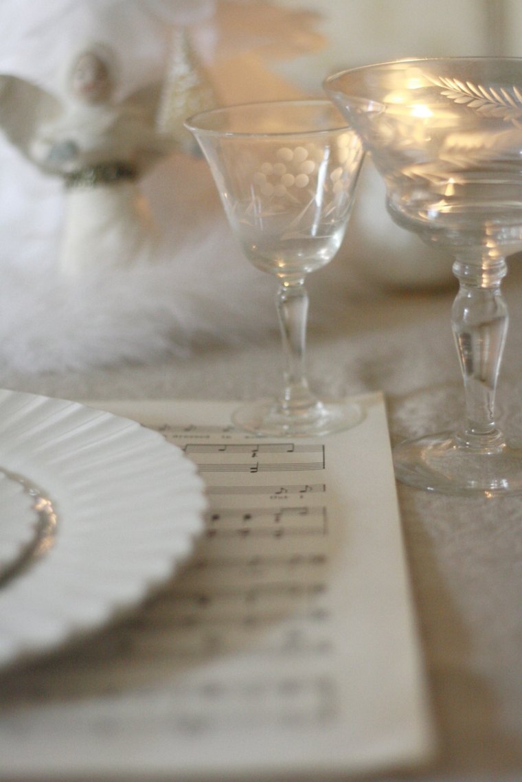 table deco feathers