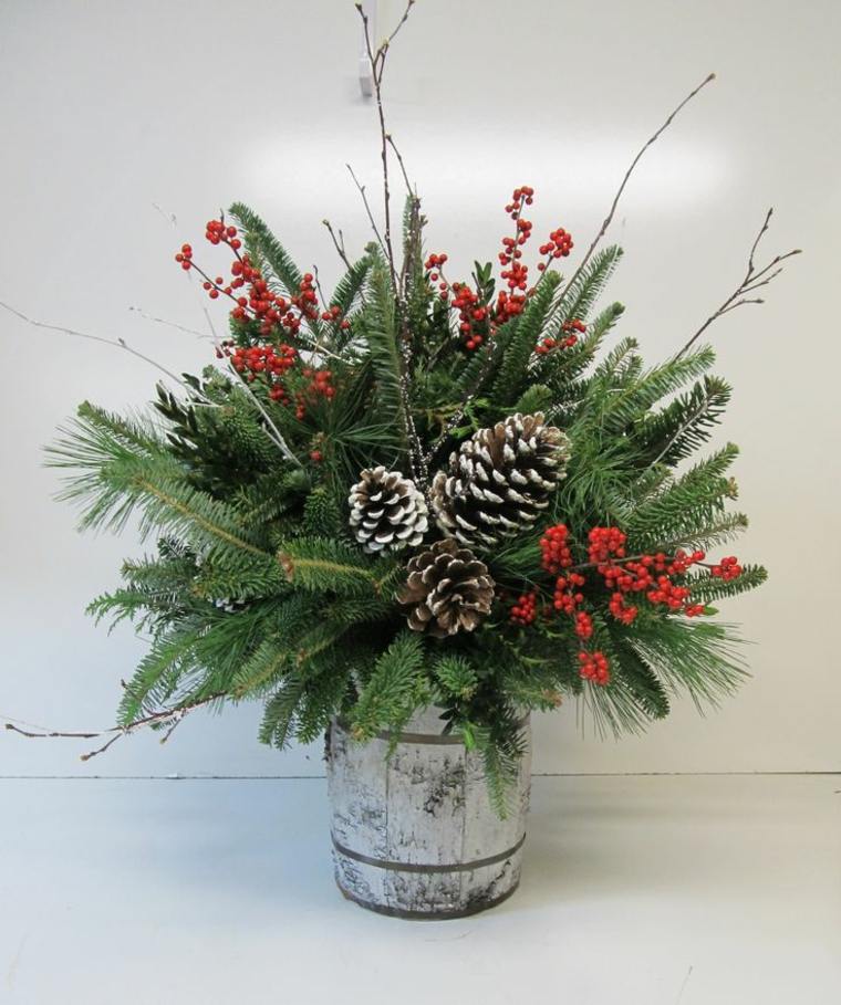 idea of ​​table decoration floral composition christmas eve