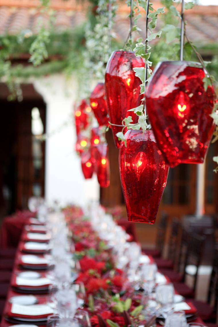 christmas table decoration in red and white table art