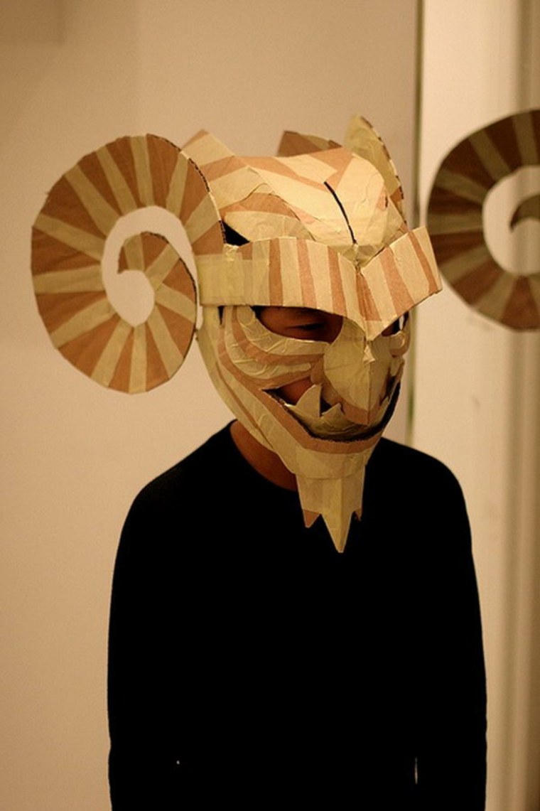 disguise halloween mask idea cardboard face diy