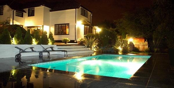 idea lighting pool garden