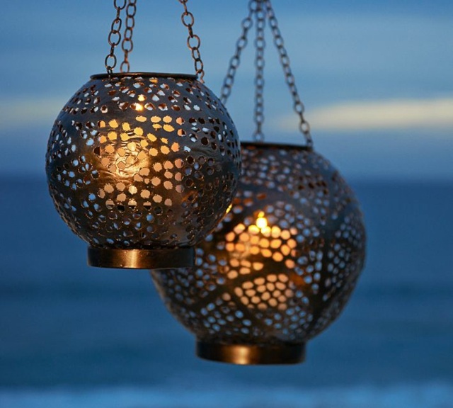 Idea lantern hanging candle