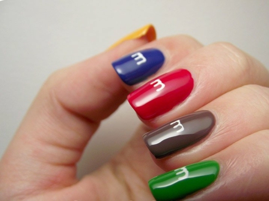 original spring manicure idea