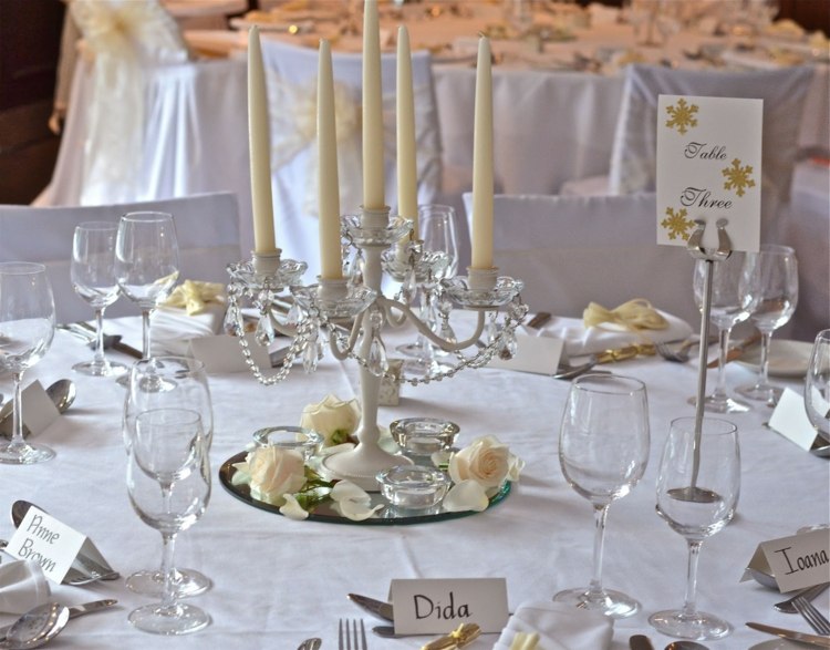 modern wedding idea center table