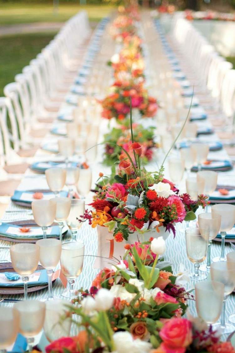 wedding idea outdoor deco table