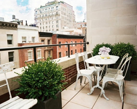 modern elegant balcony deco