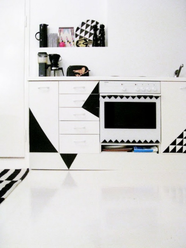 idea makeover kitchen black white