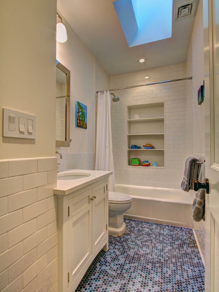 child bathroom layout tiling deco shelf