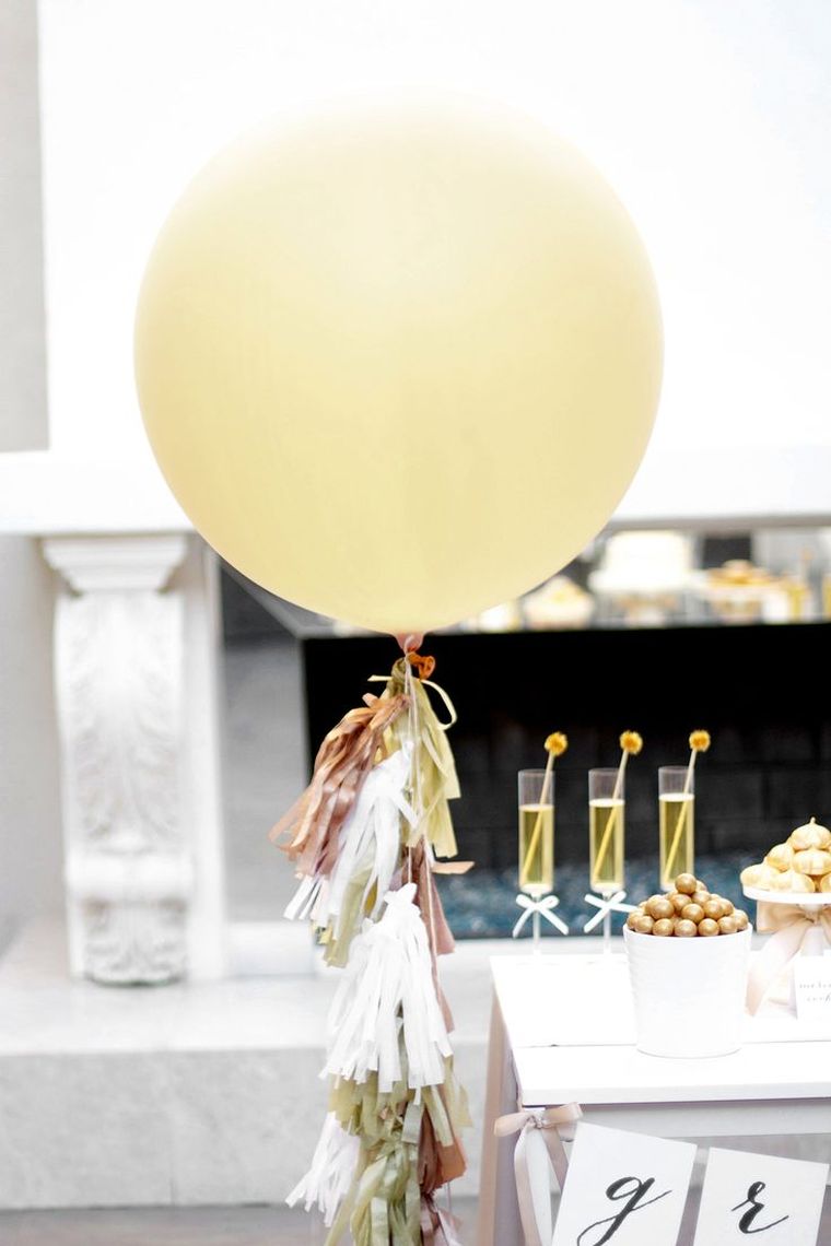 Ideas Deco Tahun Baru Buffet-Cold-Balloons-Garland-Paper