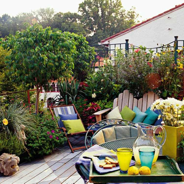 deco ideas terrace bright colors