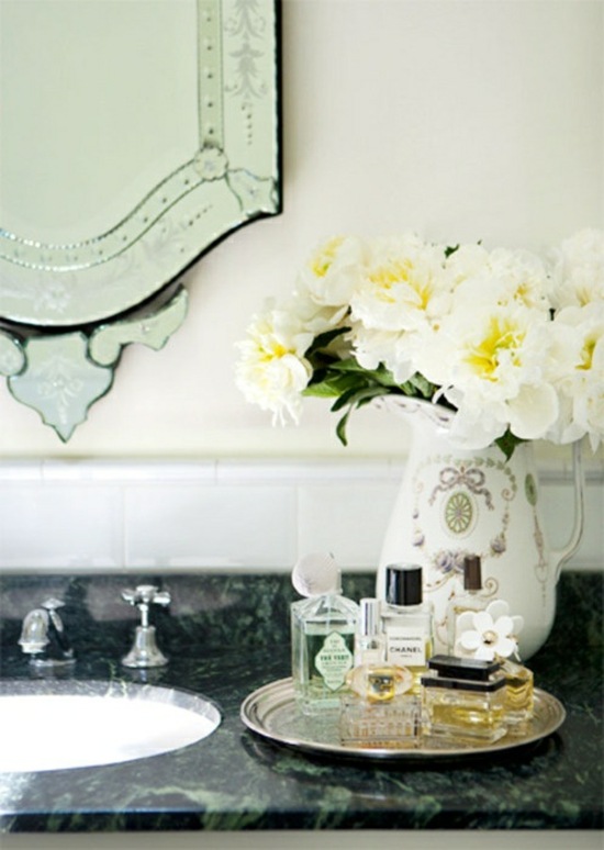 white bathtub bathroom deco idea mirror