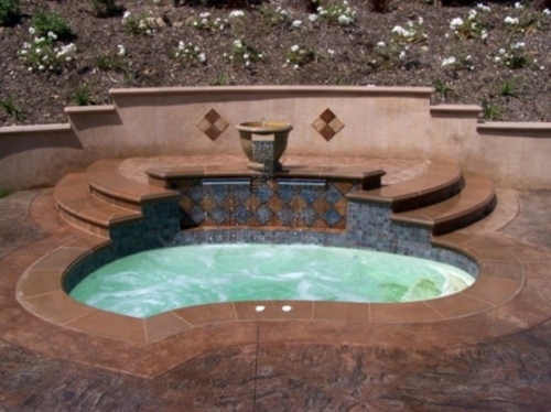 jacuzzi outdoor bathtub brown step walk