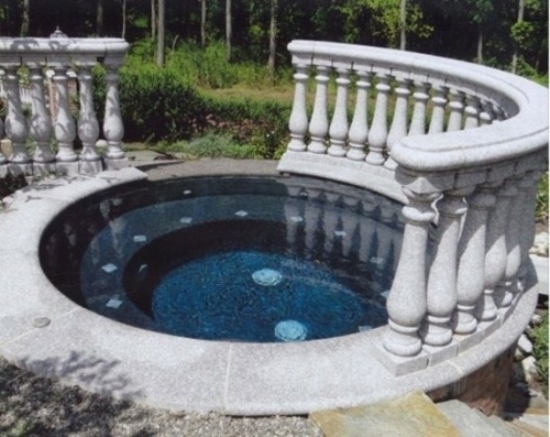 cirkulär utomhus jacuzzi balustrade klassiska kakel