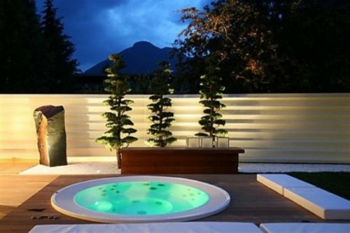 outdoor jacuzzi round blue wall lighting