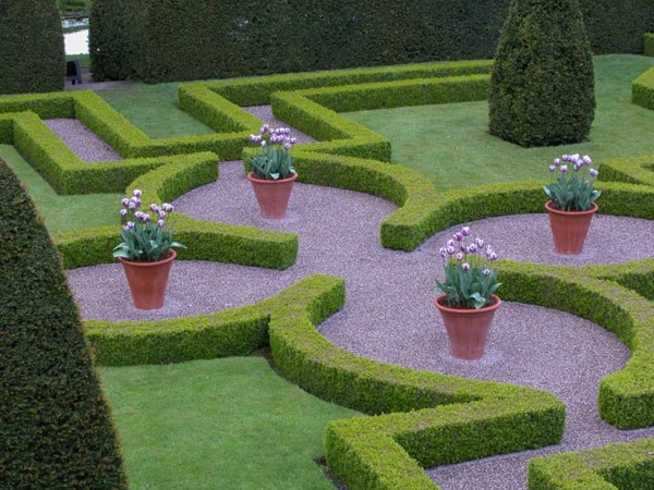 small labyrinth design garden