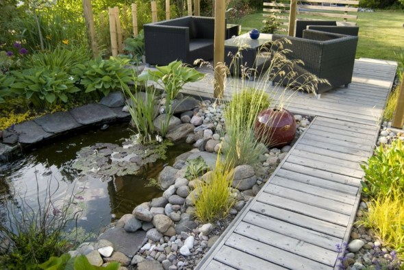 Japanese garden pond water rockery