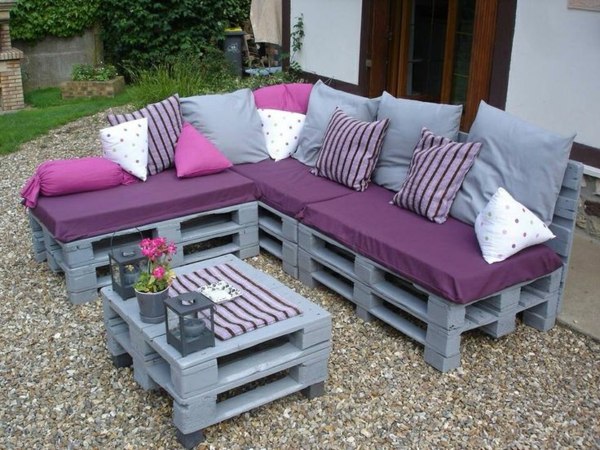 idea landscaping garden coffee table pallets garden bench cushions