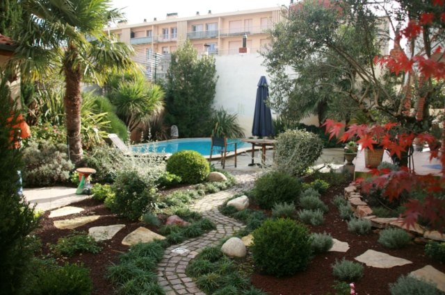 garden swimming pool amenagement