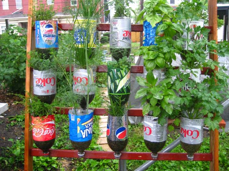 hanging garden DIY empty bottles