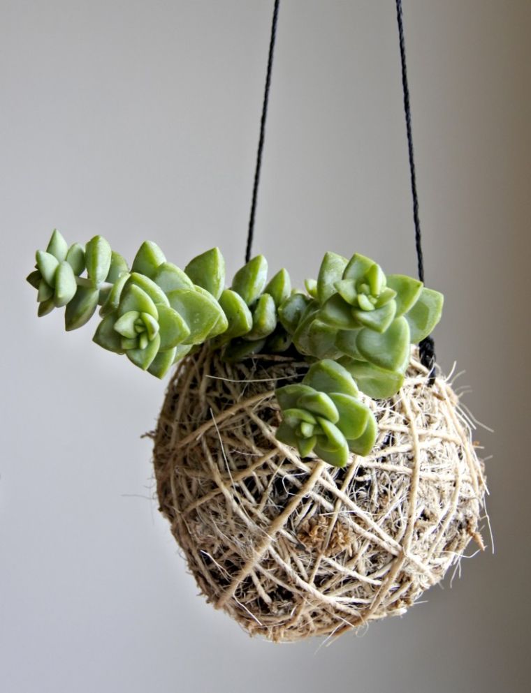 to make his garden hanging Japanese decoration