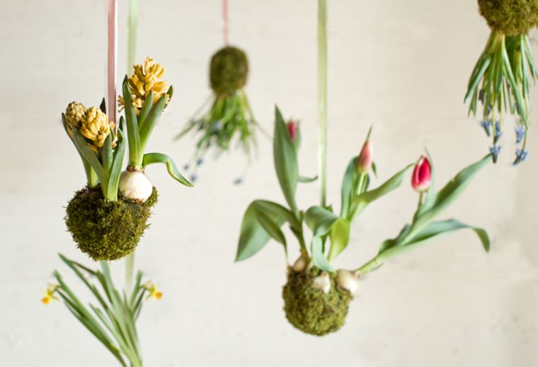 vertical garden idea floral suspension