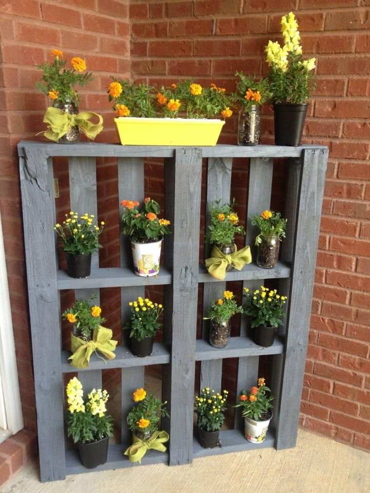 jardiniere pallet-wood-decoration-balcony terrace