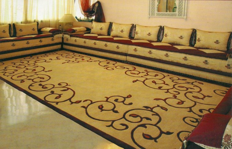 Moroccan living room oriental carpet sofa