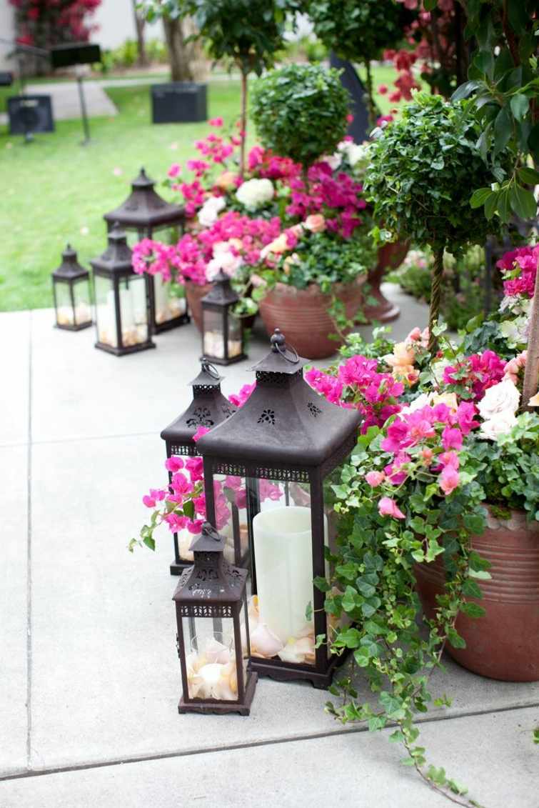 lantern garden deco flowers