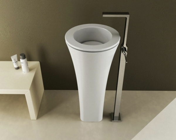 minimalist washbasin foot