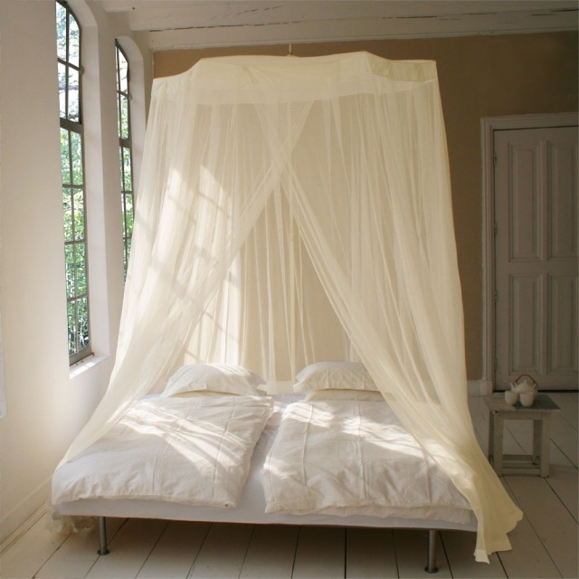 bed canopy-original-idea-bed-room-color-white curtain