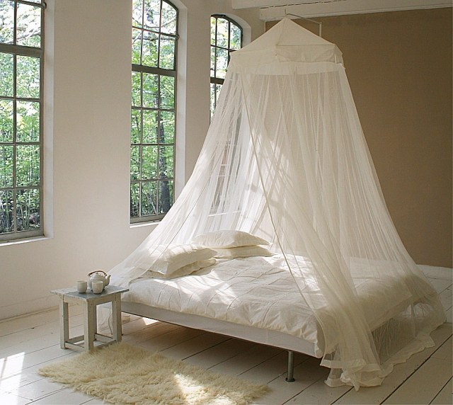 bed canopy-original-idea-room bed-curtain-white-transparent