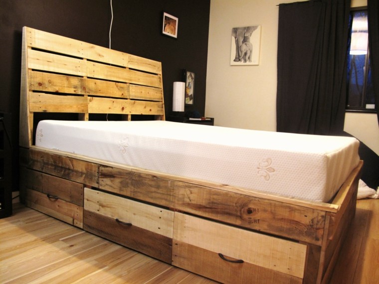 wooden pallet bed DIY wall deco idea