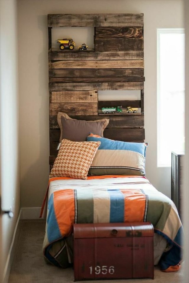 Reclaimed Fashion Star The Pallet, Twin Bed Pallet Headboard