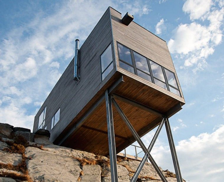 Contemporary-house-terrace-suspended-mackay-lyons-Sweetapple-architects