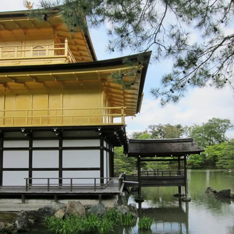 house-tradicionalno japonsko-zgrajena streha-japonska les-žarki, wagoya Foto